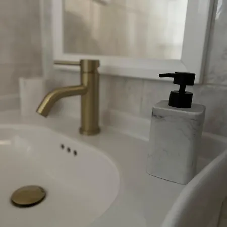 Cocon Remois Avec Parking Prive 아파트 랭스